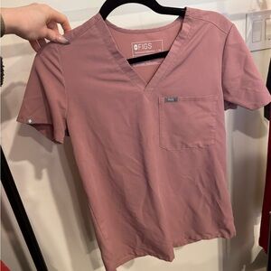 Figs Technical Collection V-Neck Top in Dusty Rose. Set also available